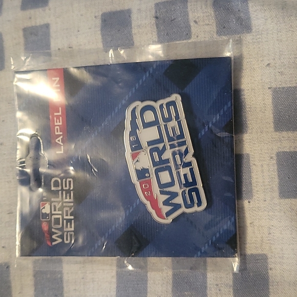 MLB Other - MLB WORLD Series pin